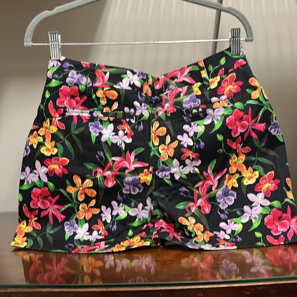 NWOT Host Pick Lands' End Women's 4 Petite Floral Mid Rise Shorts W/Pockets - Picture 9 of 12